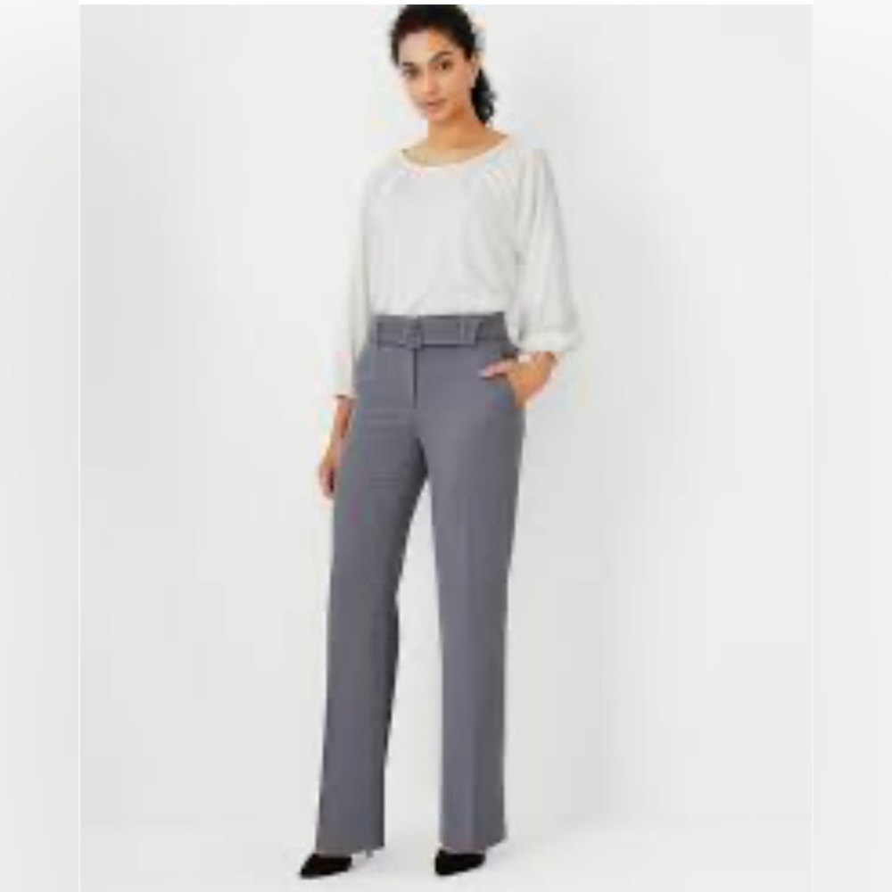 Focus 2000 women’s size 8 trousers, gray color